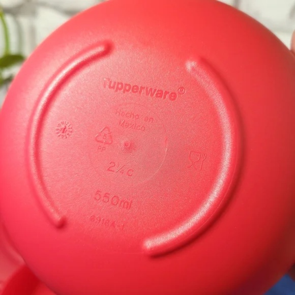 Tupperware Legacy Cereal Bowl set Of 4 With Lids - Picture 6 of 6